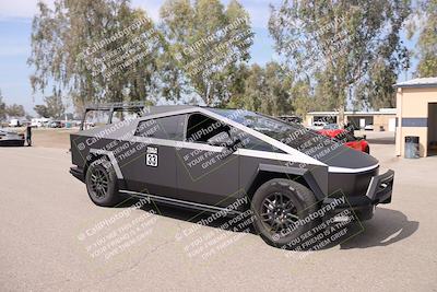 media/Oct-19-2025-Speed Ventures (Sun) [[a6e7fe67be]]/Around the Pits/